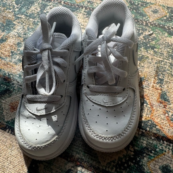 Air Force ones - Picture 4 of 5